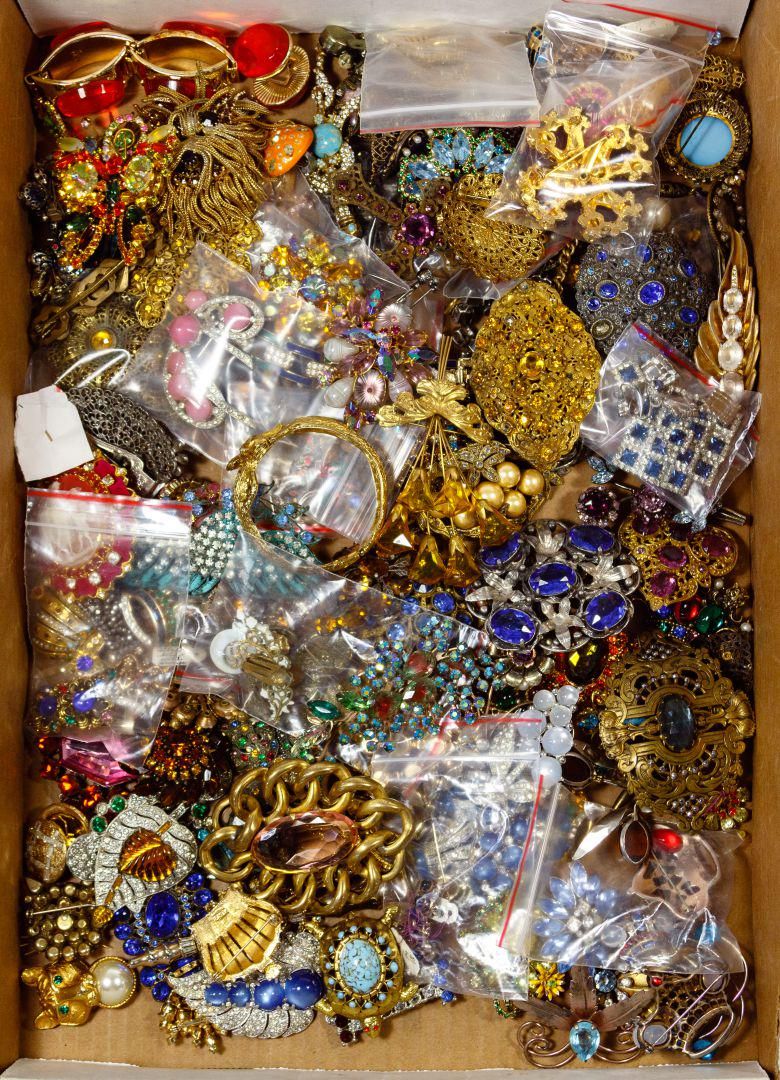 Lot 543: Rhinestone Colorful Jewelry Assortment