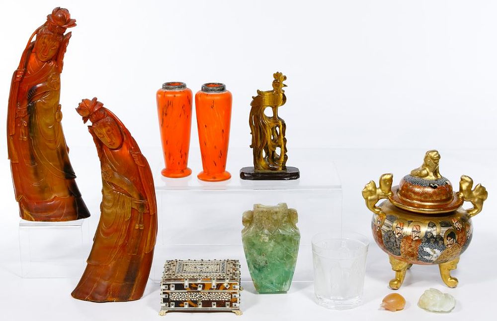 Lot 162: Asian Decoration Assortment