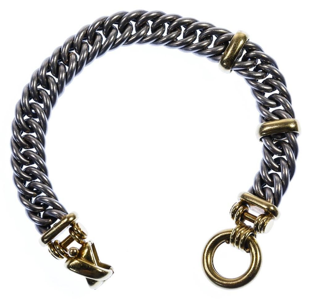 Lot 174: La Pepita Platinum and 18k Gold Bracelet