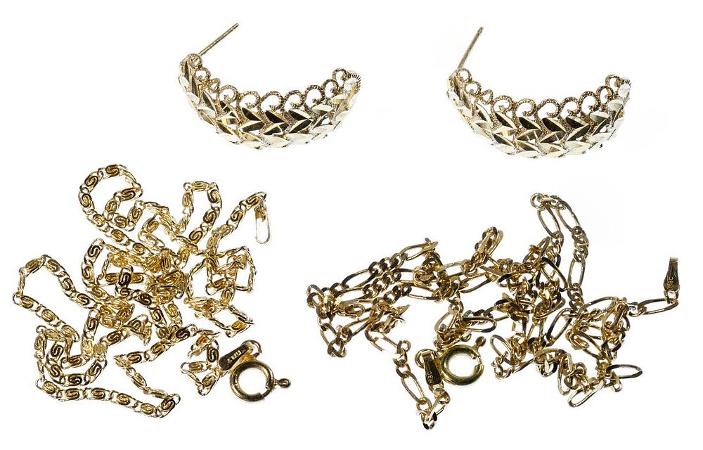 Lot 183: 18k Gold Jewelry Assortment