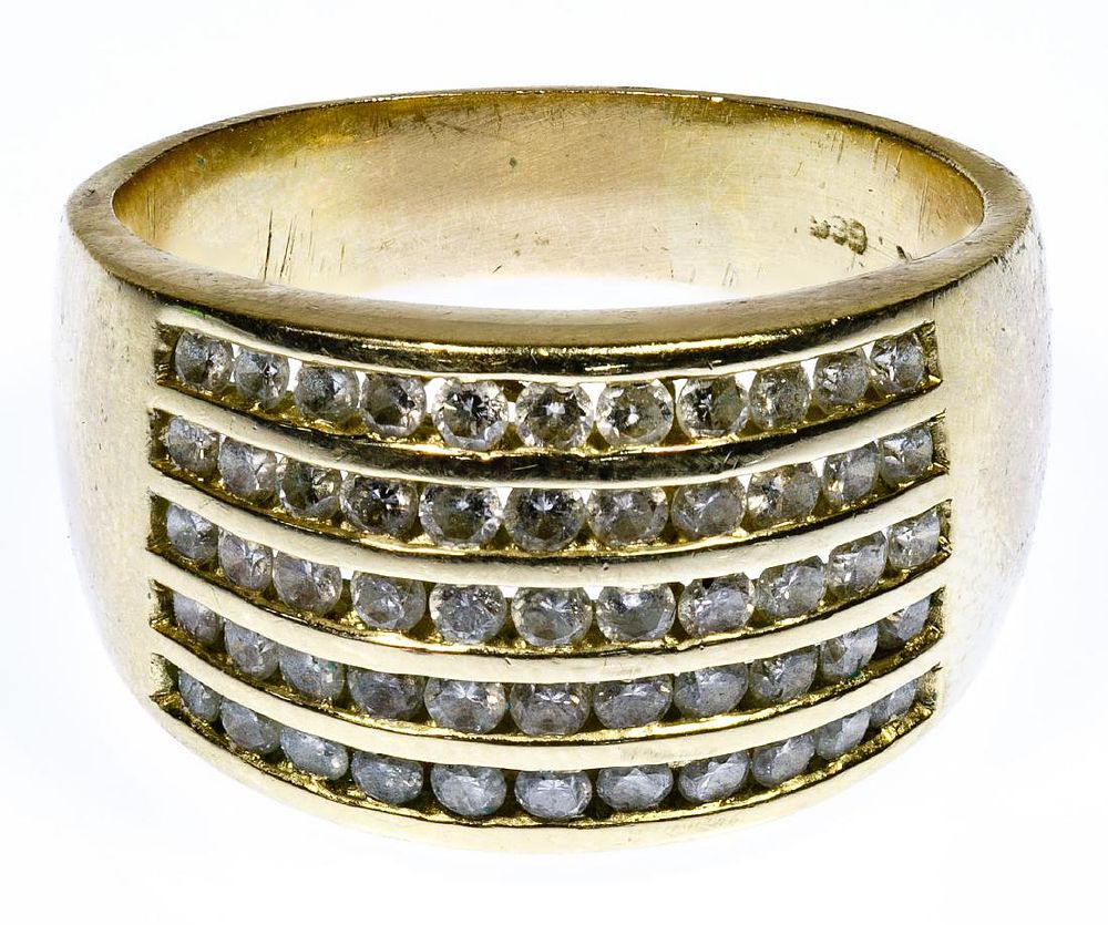 Lot 225: 14k Gold and Diamond Ring