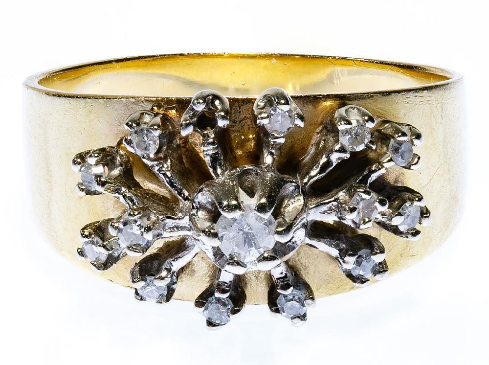 Lot 238: 14k Gold and Diamond Ring