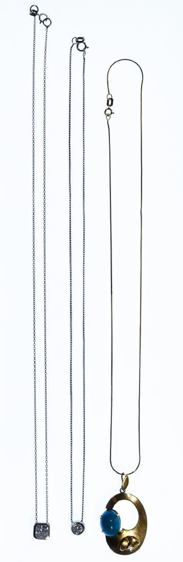 Lot 246: 14k White and Yellow Gold Pendant and Necklace