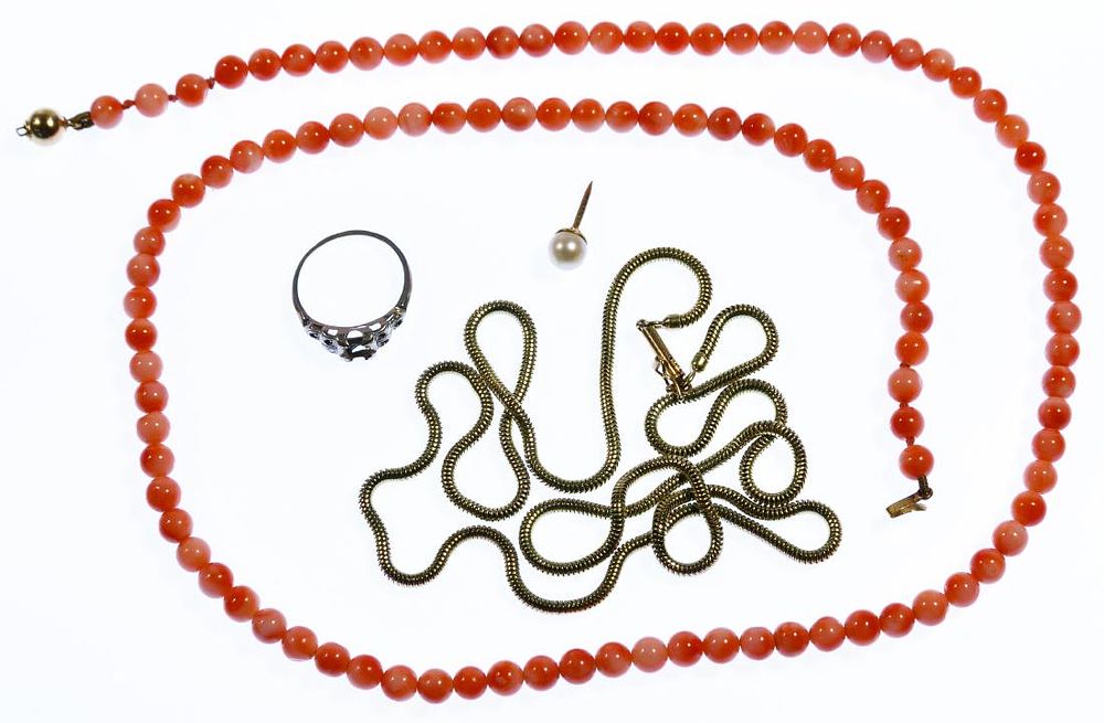 Lot 254: 14k Gold Jewelry Assortment
