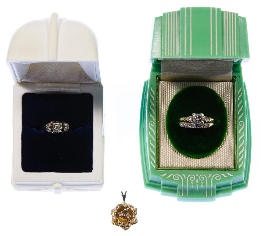 Lot 256: 14k Gold and Gemstone Jewelry Assortment