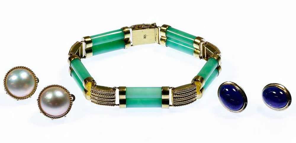 Lot 261: 14k Gold and Gemstone Jewelry Assortment