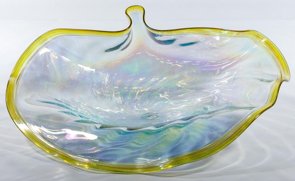 Lot 352: Cliff Goodman Art Glass Bowl
