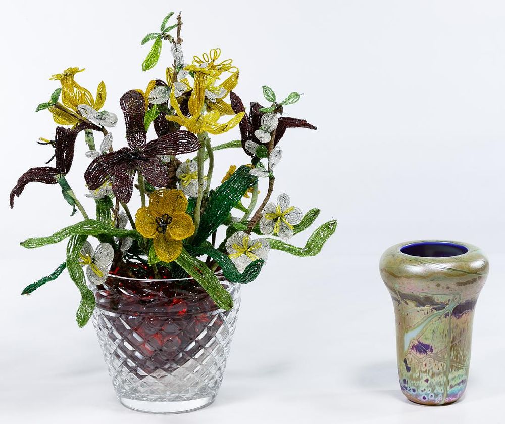 Lot 362: Waterford Crystal and Art Glass Vase