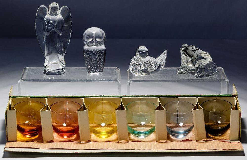 Lot 368: Crystal Figurines and Moser Glass Assortment