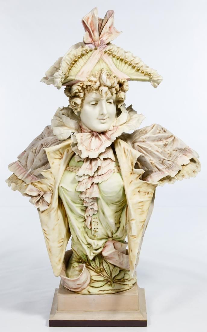 Lot 414: RStK Amphora Teplitz Female Bust Figurine