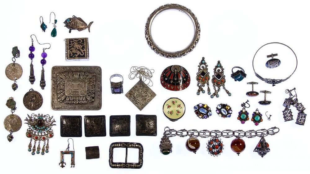 Lot 467: Sterling Silver (925) and European Silver (800) Jewelry