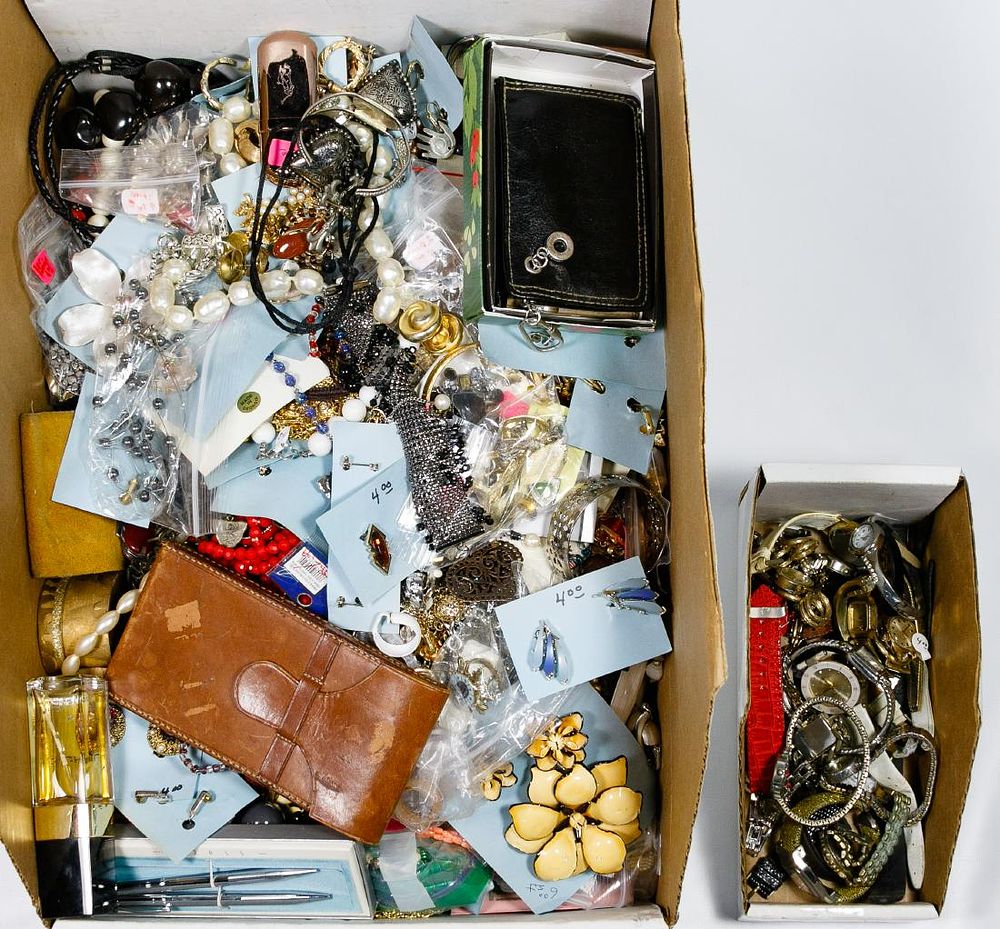 Lot 502: Costume Jewelry Assortment