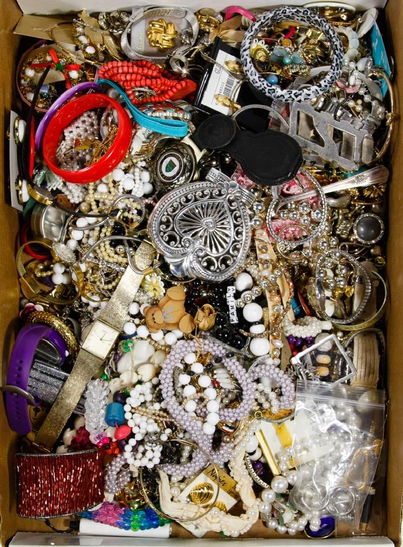 Lot 507: Costume Jewelry Assortment
