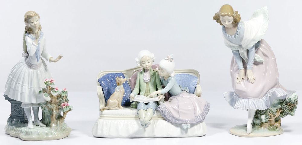 Lot 217: Lladro Figurine Assortment