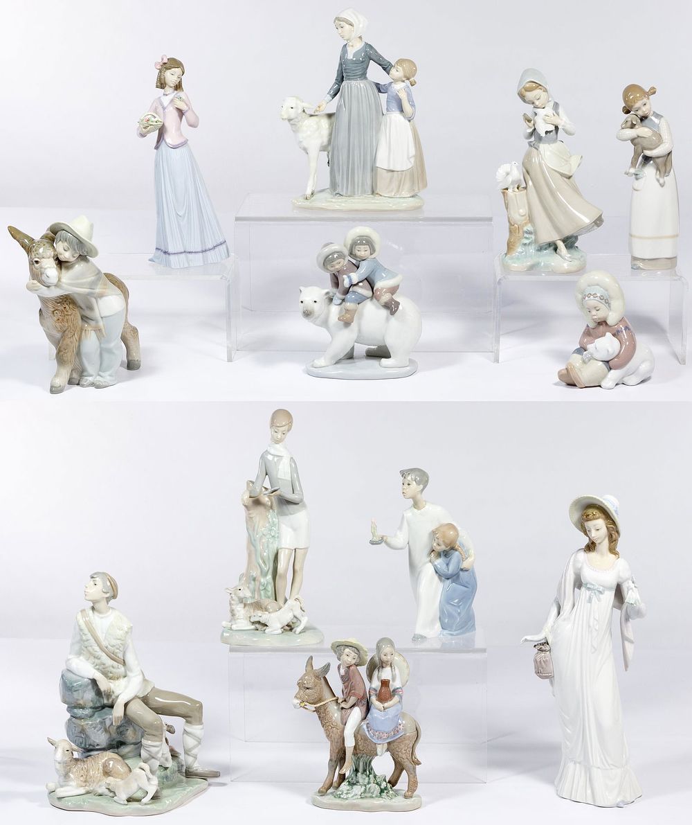 Lot 218: Lladro Figurine Assortment