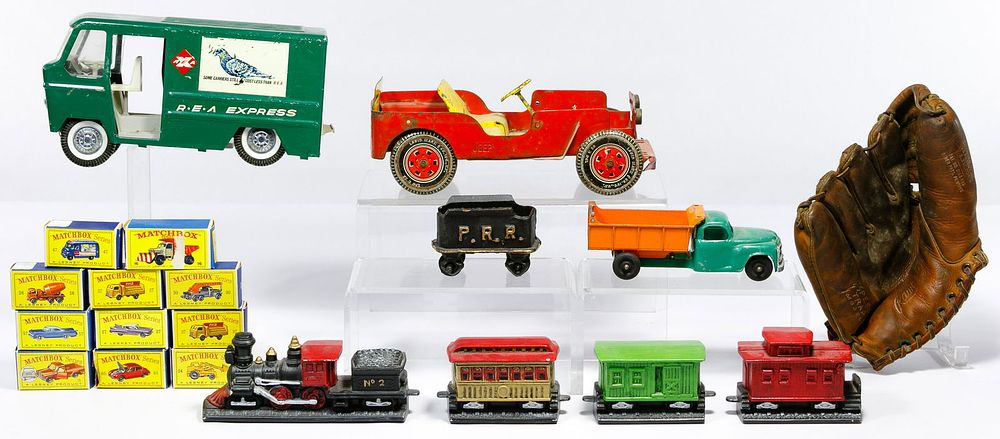 Lot 224: Toy and Banner Assortment