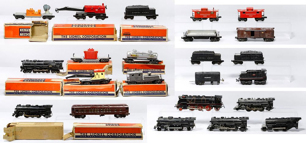 Lot 227: Lionel Model "O" Gauge Train Assortment