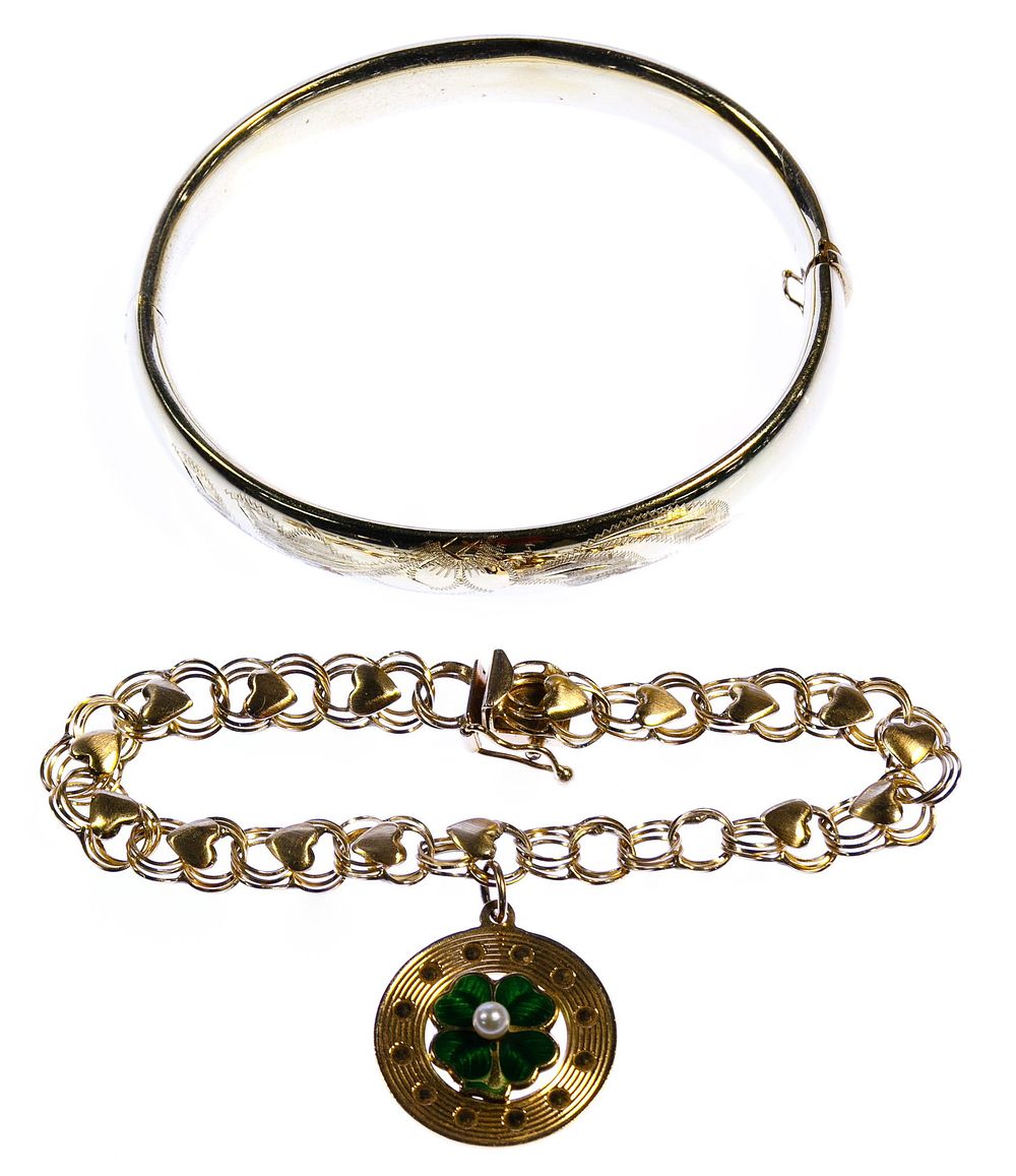 Lot 257: 14k Yellow Gold Bracelets