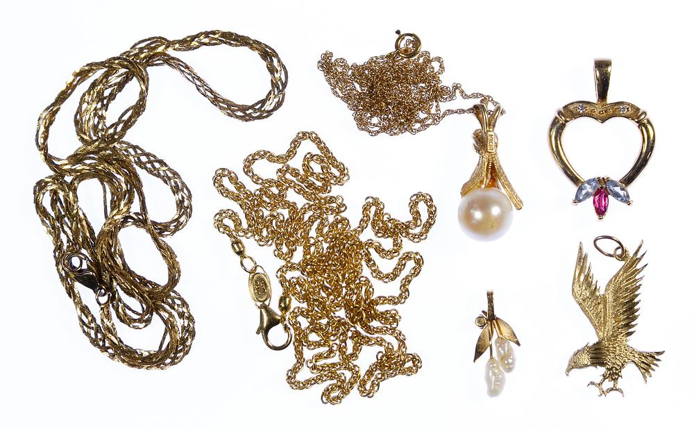 Lot 283: 14k Yellow Gold Jewelry Assortment