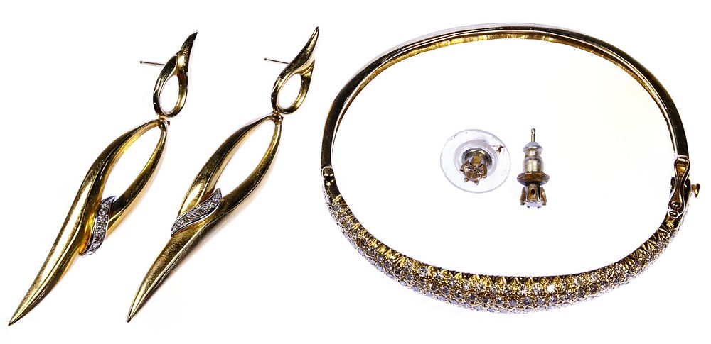 Lot 286: 14k Yellow Gold and Diamond Jewelry Assortment
