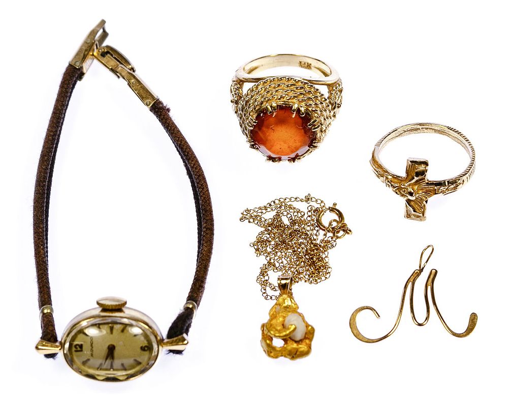 Lot 287: 14k Yellow Gold Jewelry Assortment