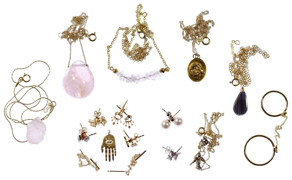 Lot 302: 18k Gold and 14k Gold Jewelry Assortment