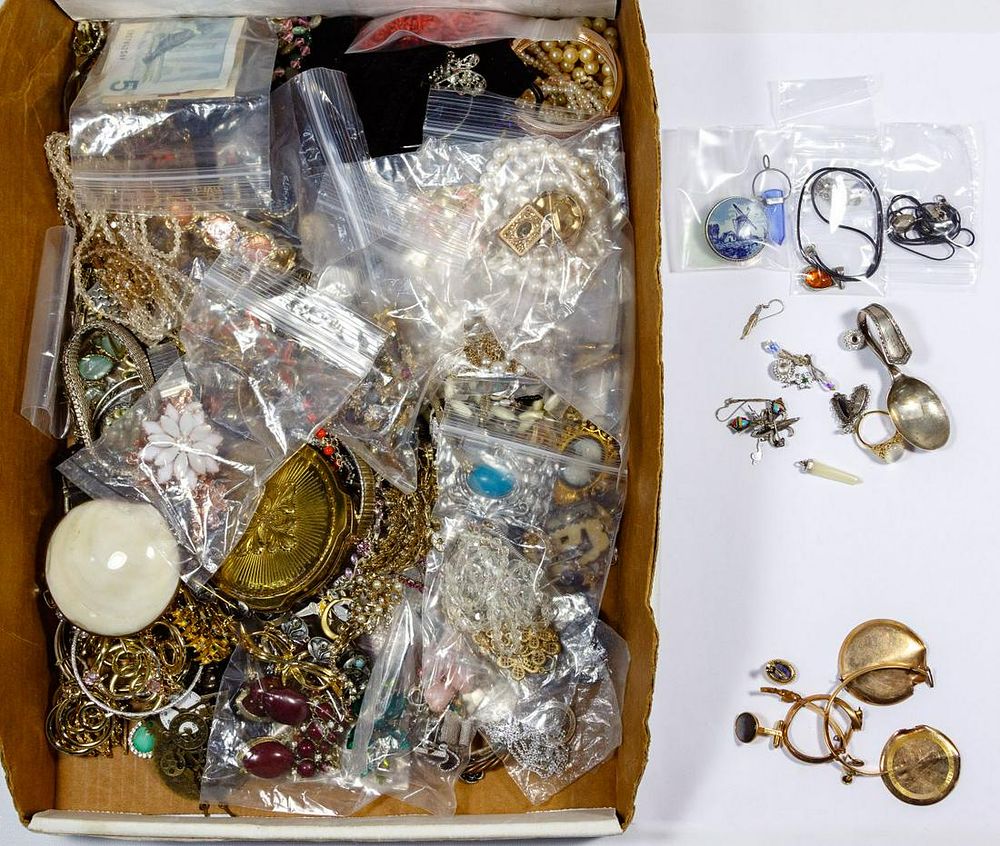 Lot 322: Sterling Silver, Gold Filled and Costume Jewelry