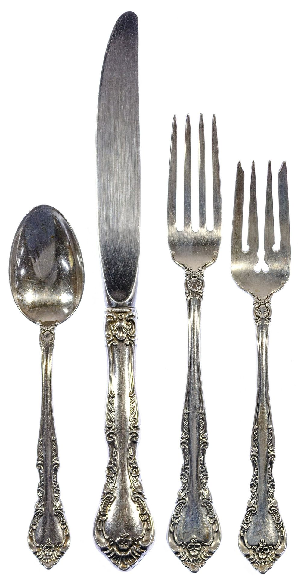 Lot 329: Gorham 'Alencon Lace' Pattern Sterling Silver Flatware