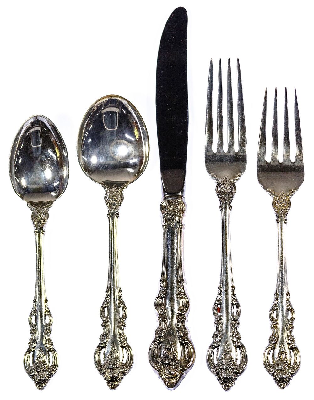 Lot 338: Towle 'El Grande' Sterling Silver Flatware