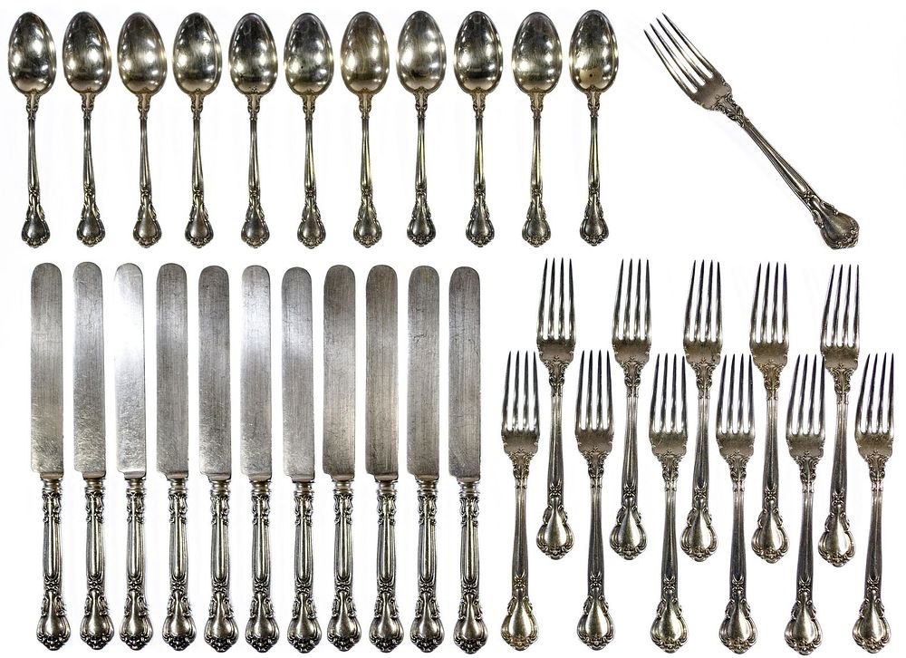Lot 339: Gorham 'Chantilly' Sterling Silver Flatware and Serving