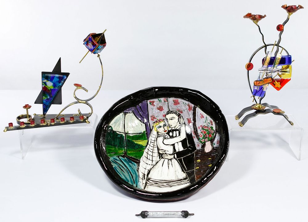 Lot 160: Decorative Judaica Assortment