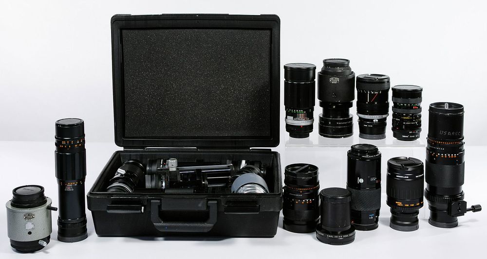 Lot 420: Photographic Lens Assortment