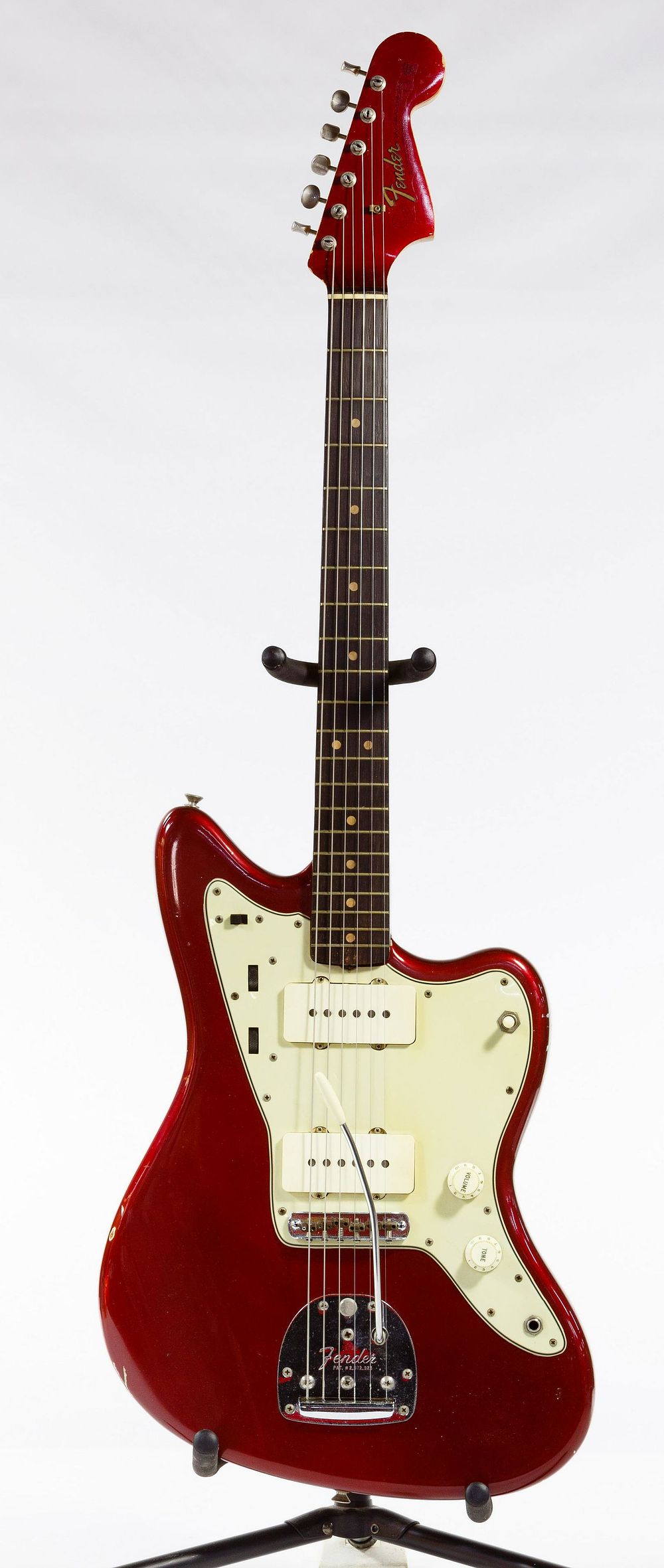 Lot 432: Fender 1964 Jazzmaster Candy Apple Red Electric Guitar