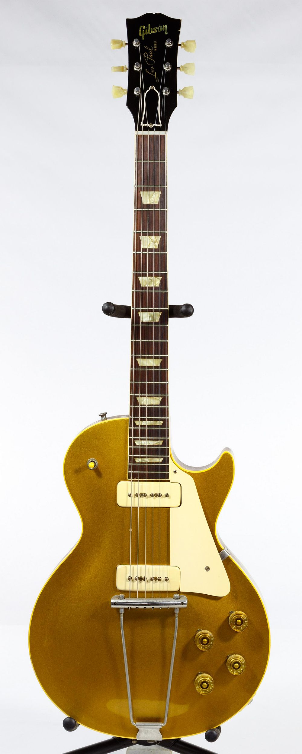 Lot 436: Gibson 1952 Les Paul Gold Top Guitar
