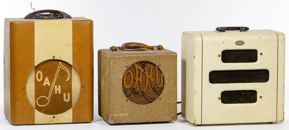 Lot 502: Oahu Amplifier Assortment