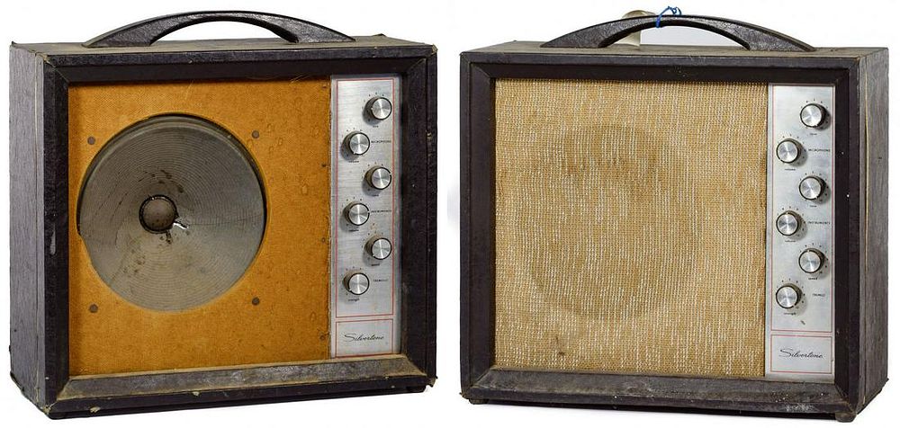 Lot 507: Silvertone 1472 Amplifiers