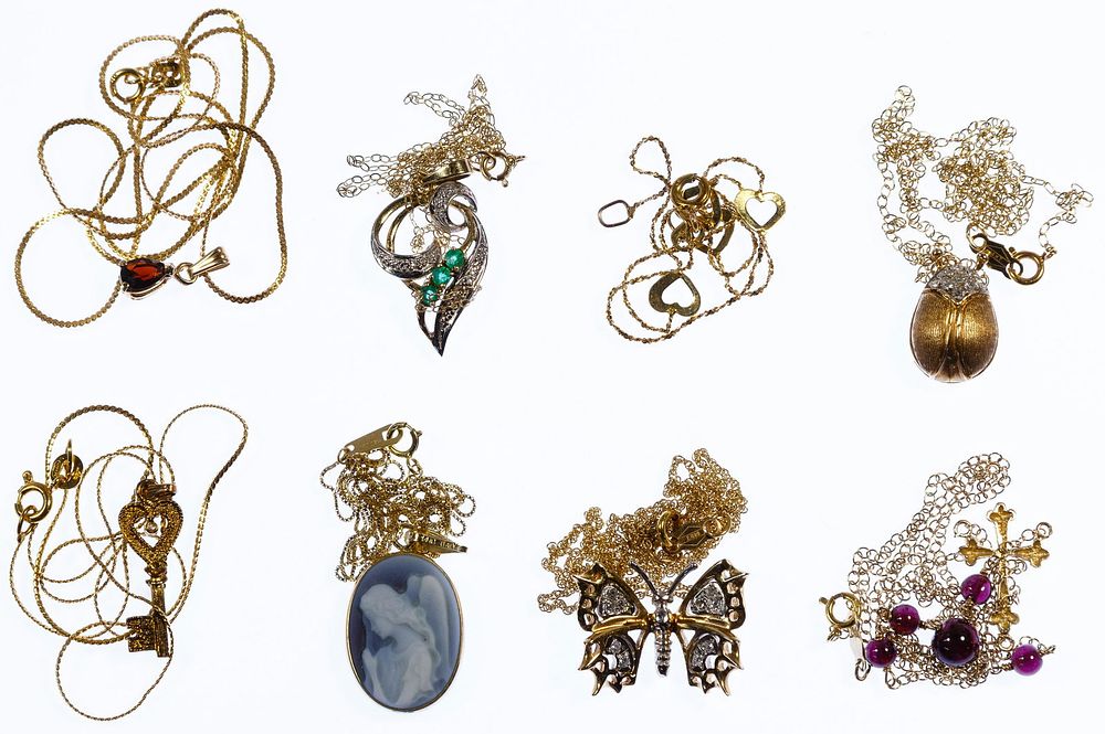 Lot 561: 14k Yellow Gold Jewelry Assortment