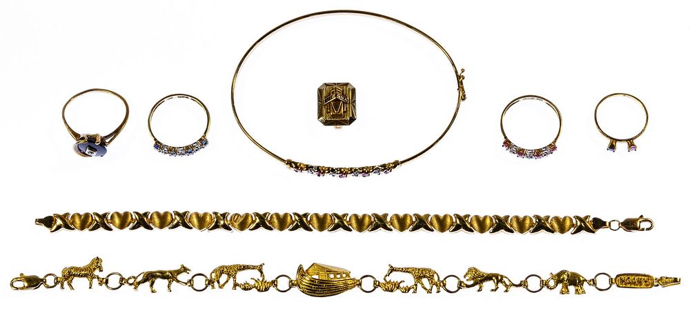 Lot 564: 10k Yellow Gold Bracelet, Ring and Pin Assortment