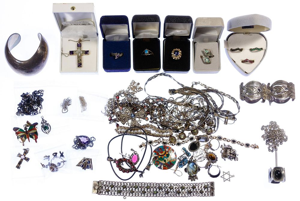 Lot 589: Sterling Silver Jewelry Assortment