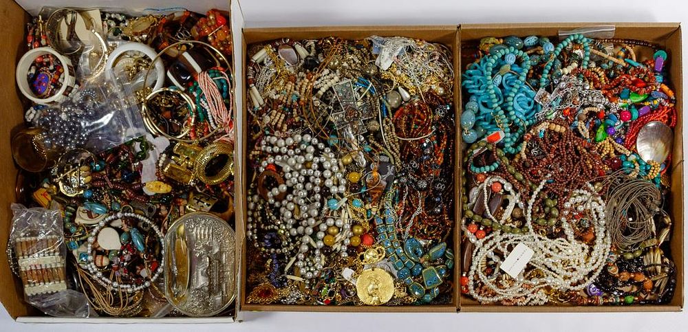 Lot 593: Costume Jewelry Assortment