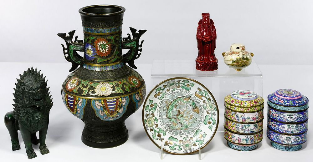 Lot 166: Asian Decorative Assortment