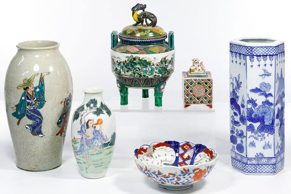 Lot 171: Asian Porcelain Assortment