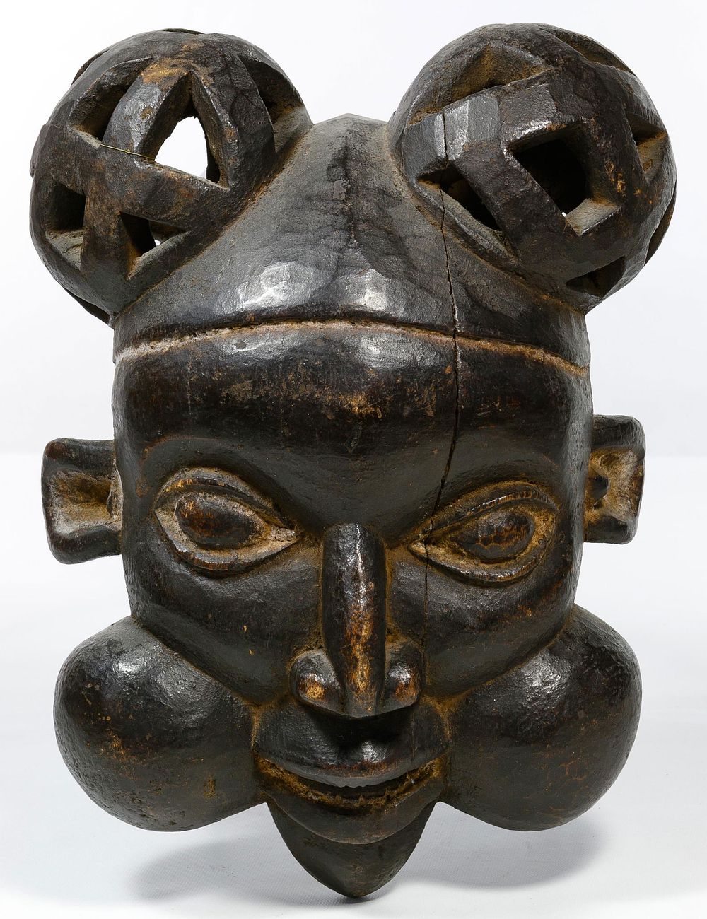 Lot 200: Cameroon Bamun Mask