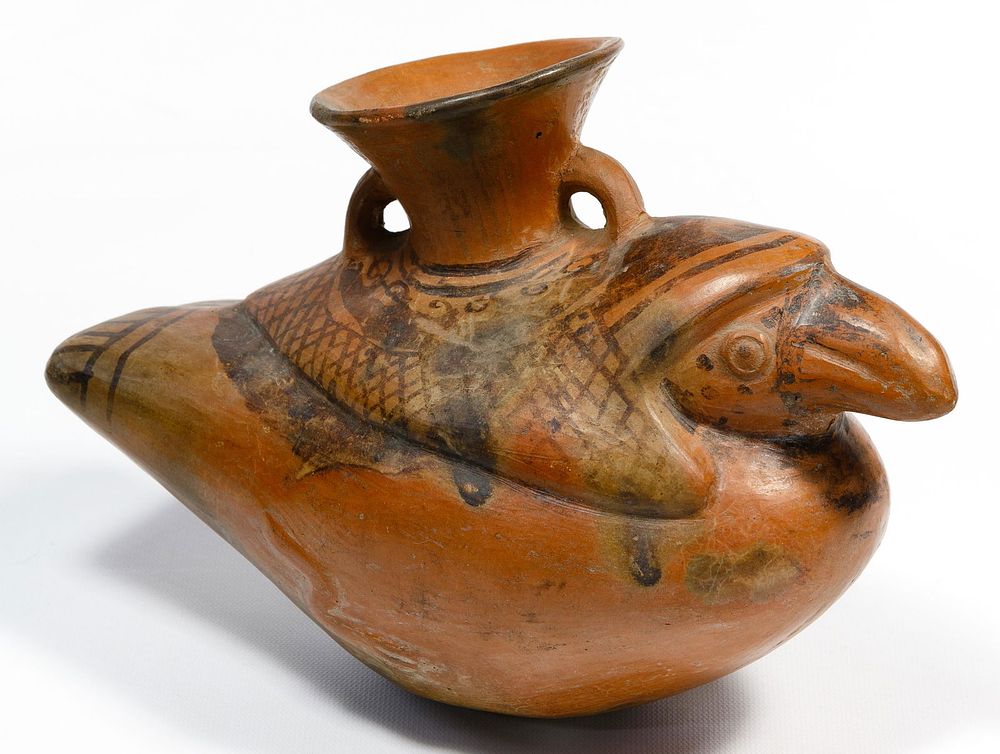 Lot 235: Pre-Columbian Chimu Bird Effigy Vessel