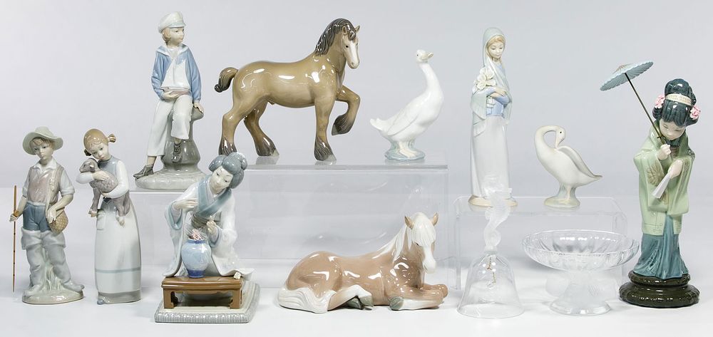 Lot 301: Lladro and Lalique Crystal Assortment