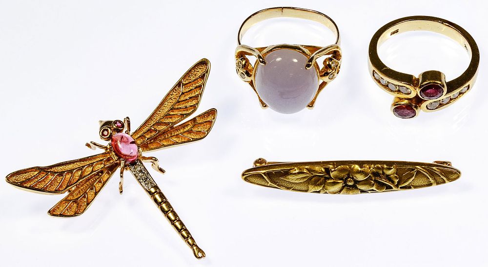 Lot 633: 14k Gold Ring and Pin Assortment