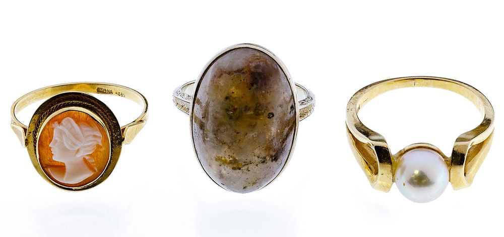 Lot 636: 14k Gold Ring Assortment