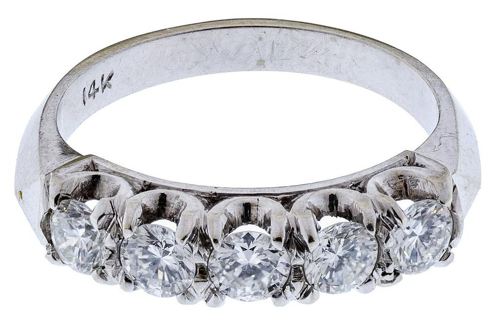 Lot 637: 14k White Gold and Diamond Ring