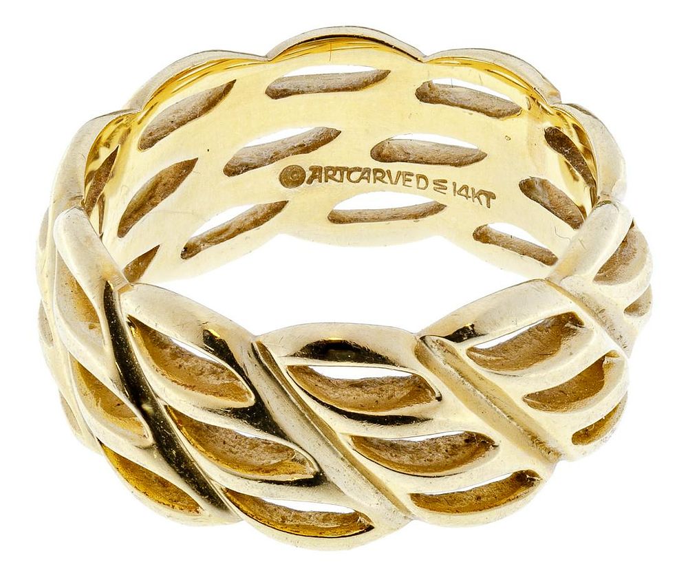 Lot 651: 14k Gold Ring