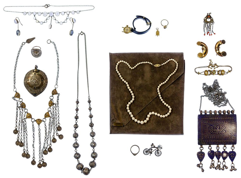 Lot 685: Gold, Silver and Costume Jewelry Assortment